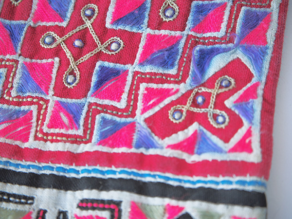 モン族刺繍布
